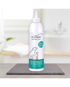 Platinum Ear Clean&Care Liquid 250 ml - preparat do oczyszczania i pielęgnacji uszu psów i kotów